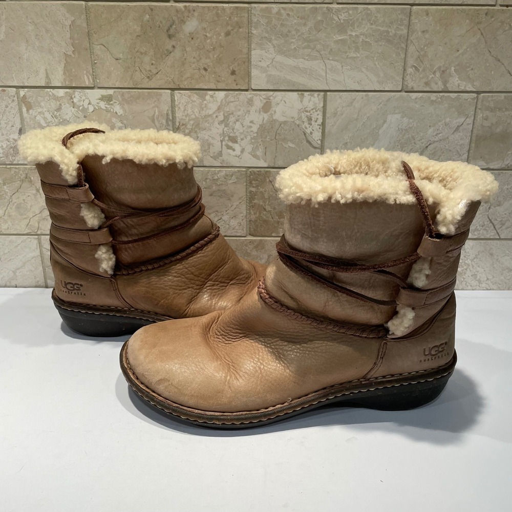 UGG Australia‎ Caspia Tan Leather Shearling Mid Calf Boots Wrap Lace Womens 9